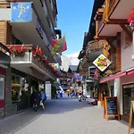 Topas 24 By Interhome 萨斯费