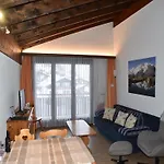 Topas 24 By Interhome * 萨斯费